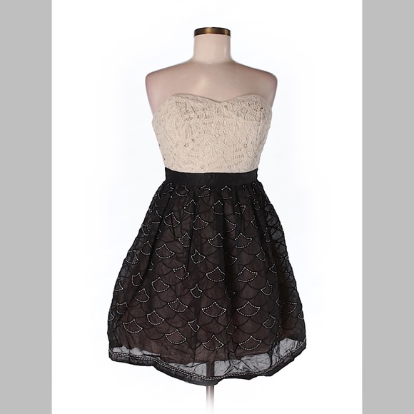 Strapless party dress - Picture 2 of 6